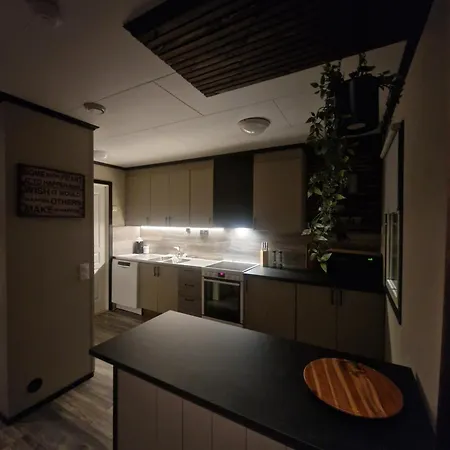 Rolig Sted Med Fin Utsikt Leilighet Karlsøy