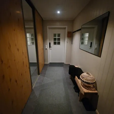 Rolig Sted Med Fin Utsikt * Karlsøy